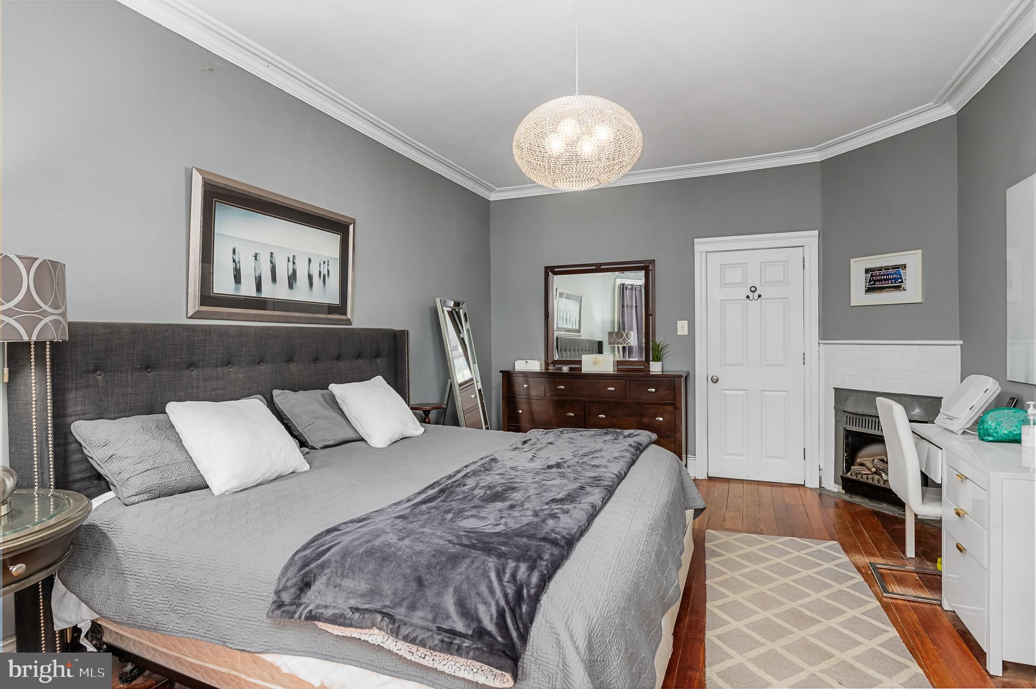 408 Lippincott AVENUE