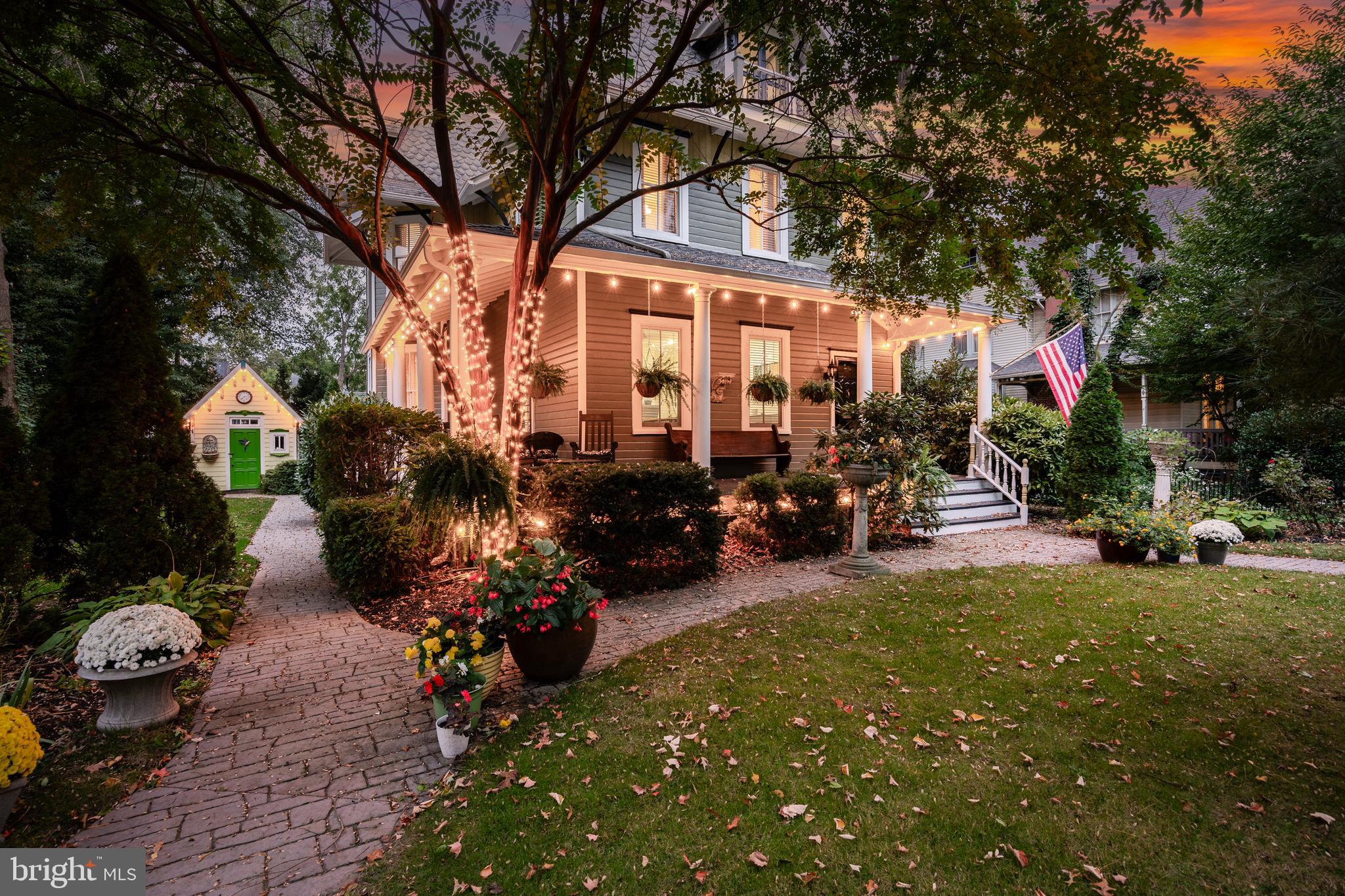 408 Lippincott AVENUE