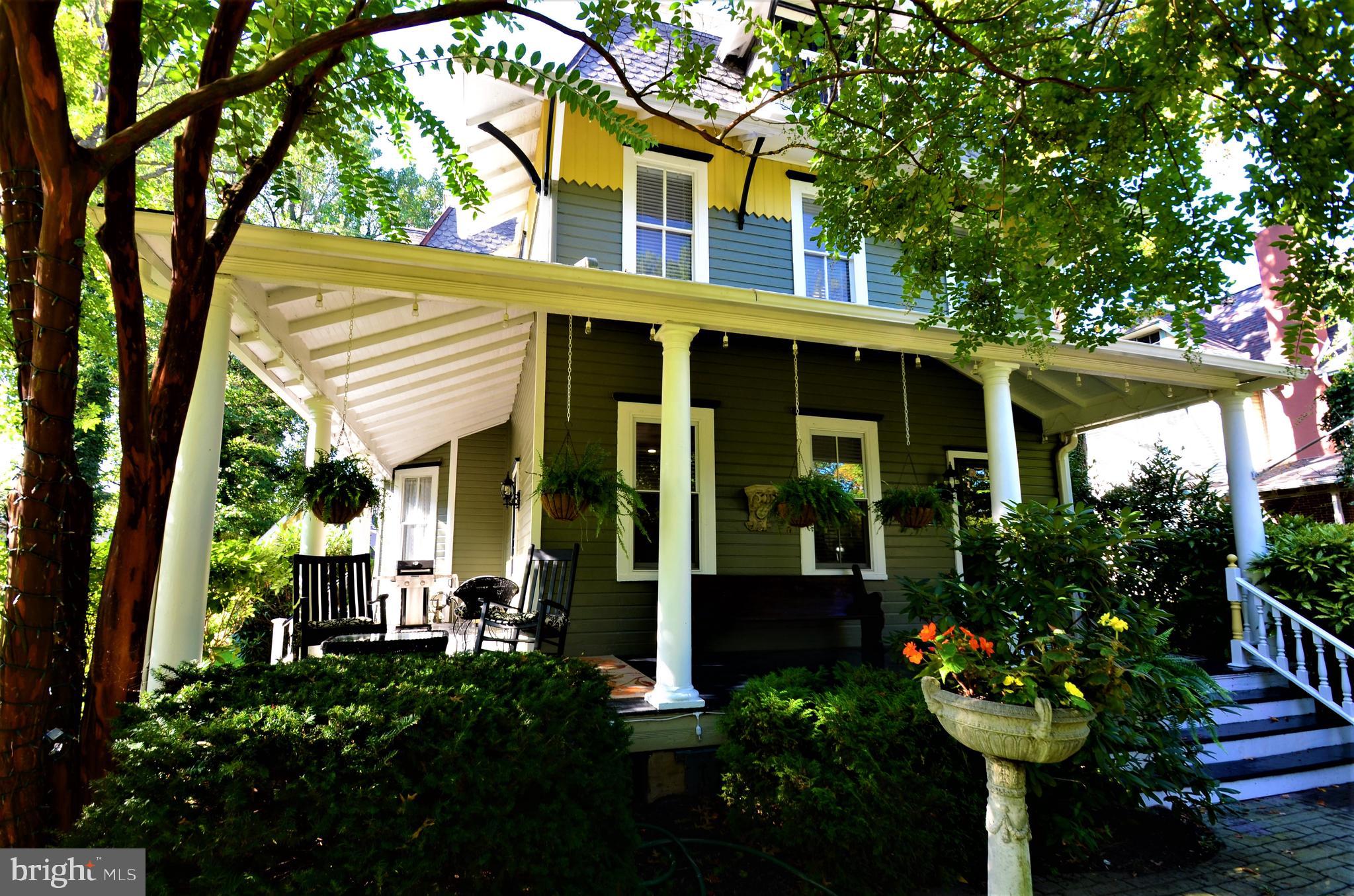 408 Lippincott AVENUE