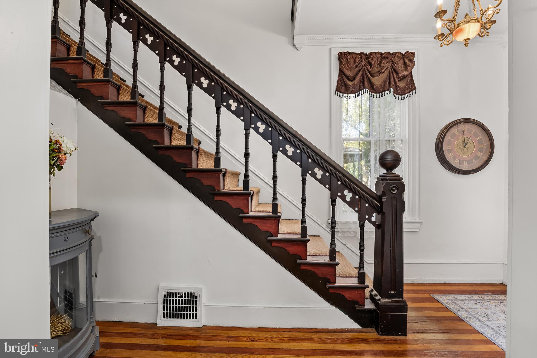 408 Lippincott AVENUE