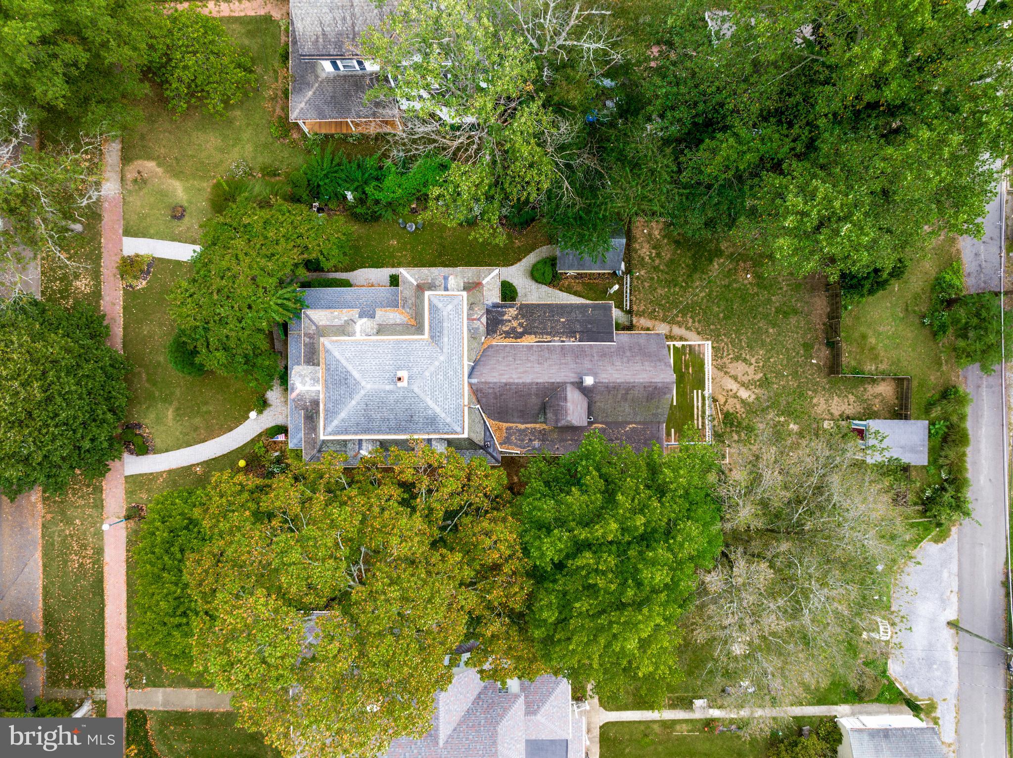 408 Lippincott AVENUE