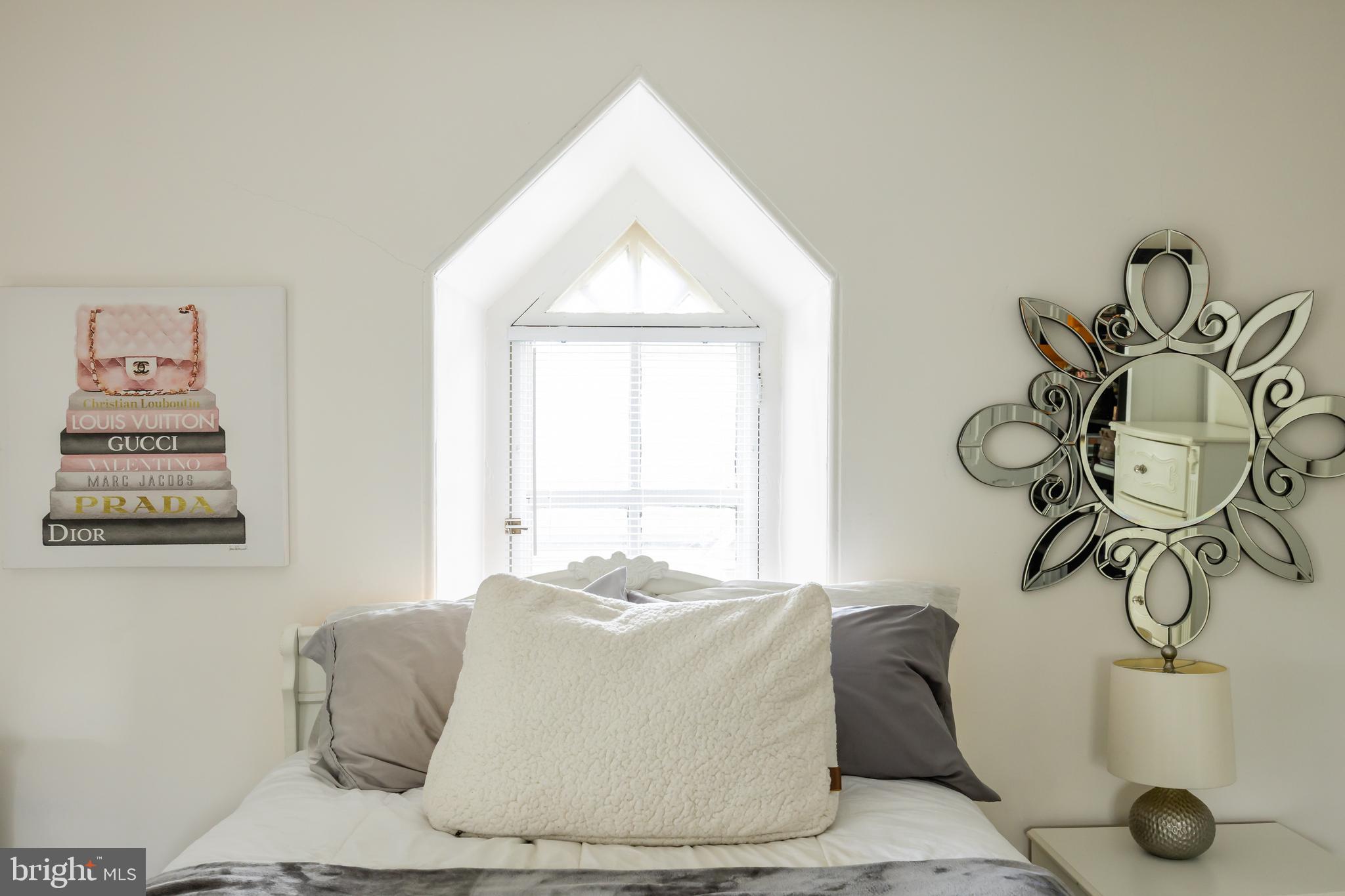 408 Lippincott AVENUE