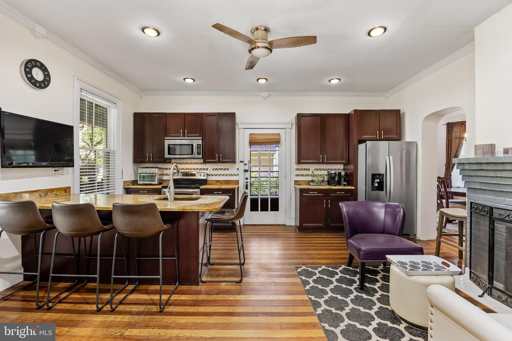 408 Lippincott AVENUE