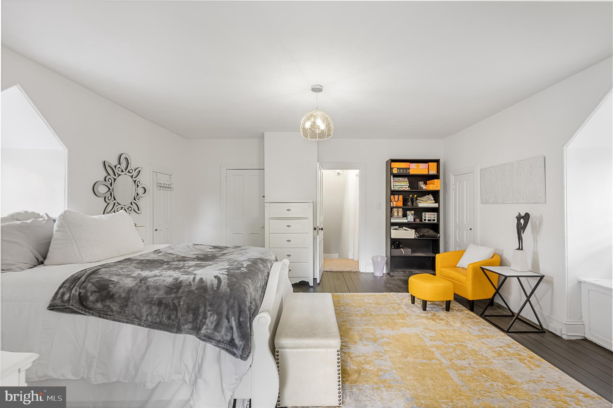 408 Lippincott AVENUE