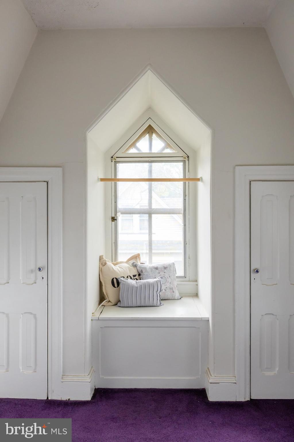 408 Lippincott AVENUE