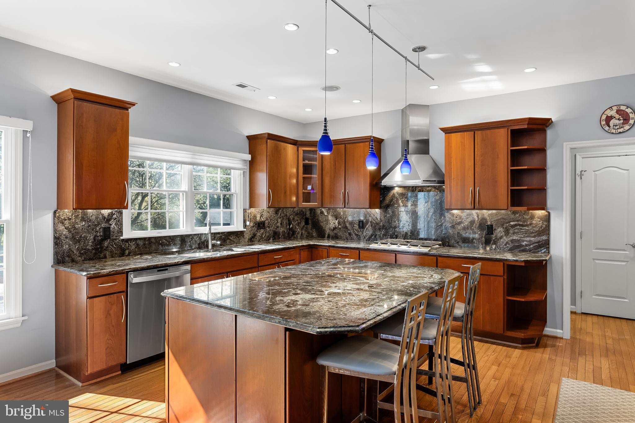 5 Armstrong Dr