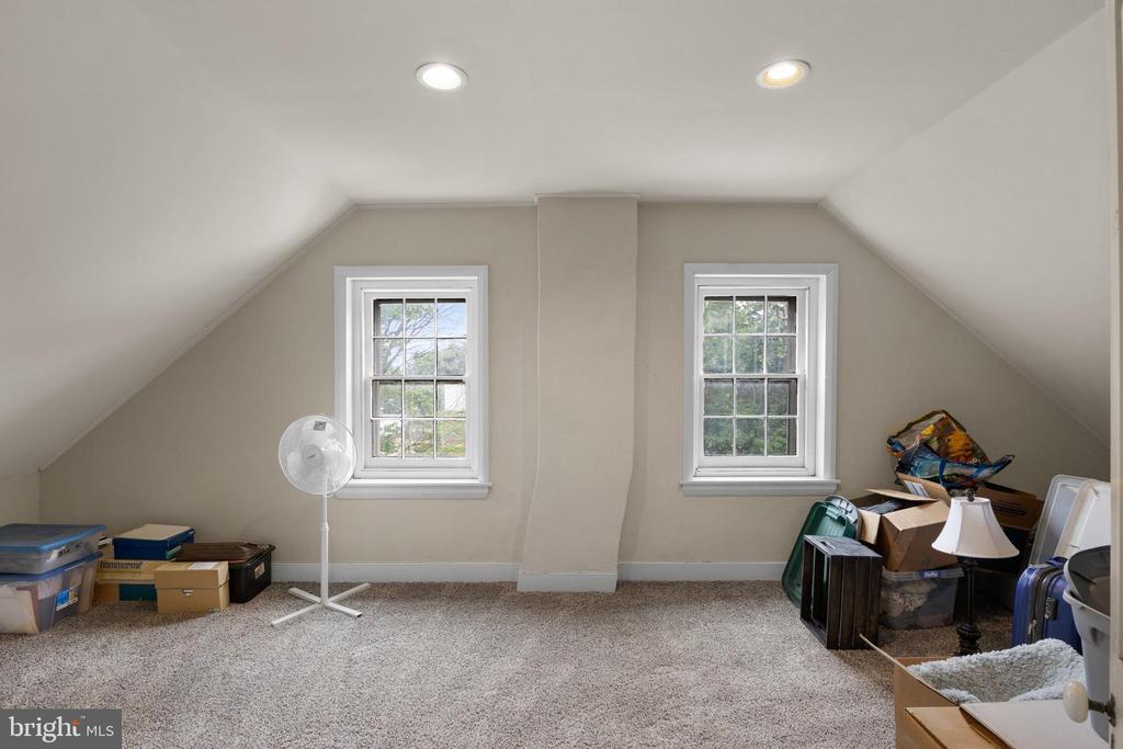 1002 Morgan Ave
