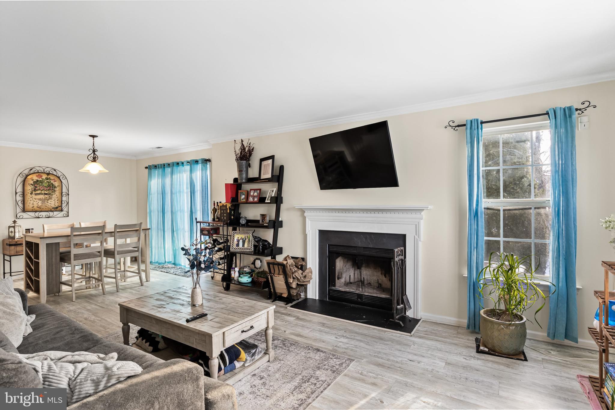 208 Quay Ct