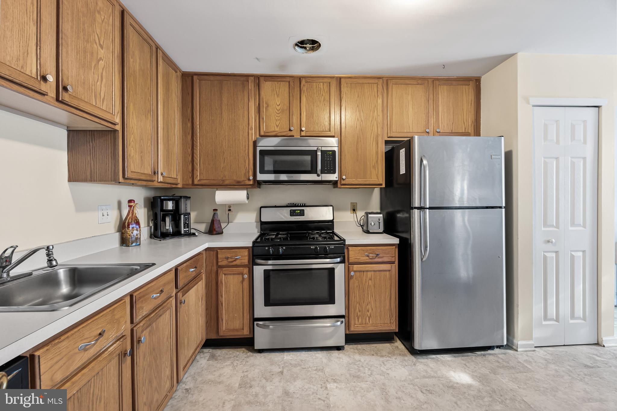 208 Quay Ct