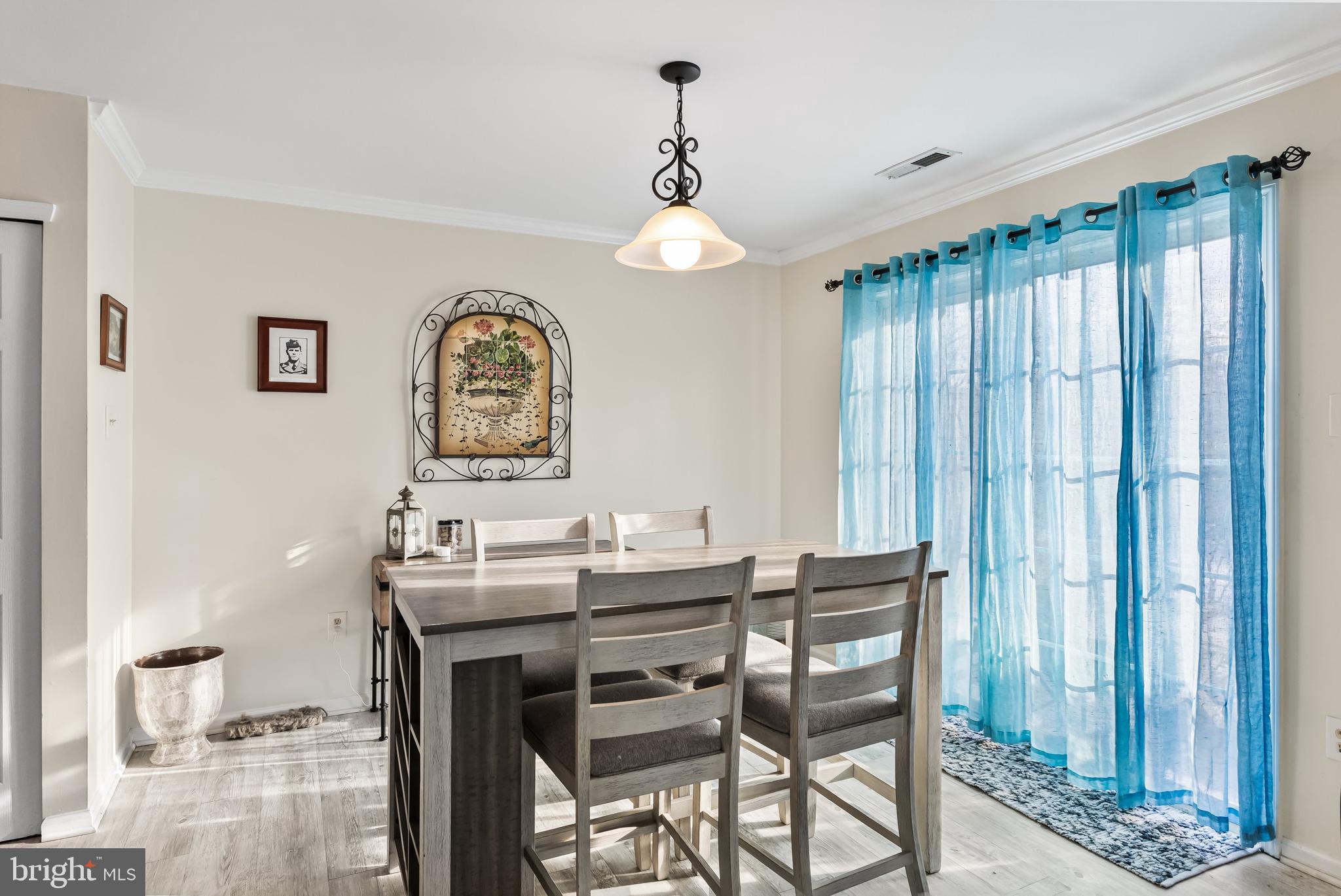 208 Quay Ct