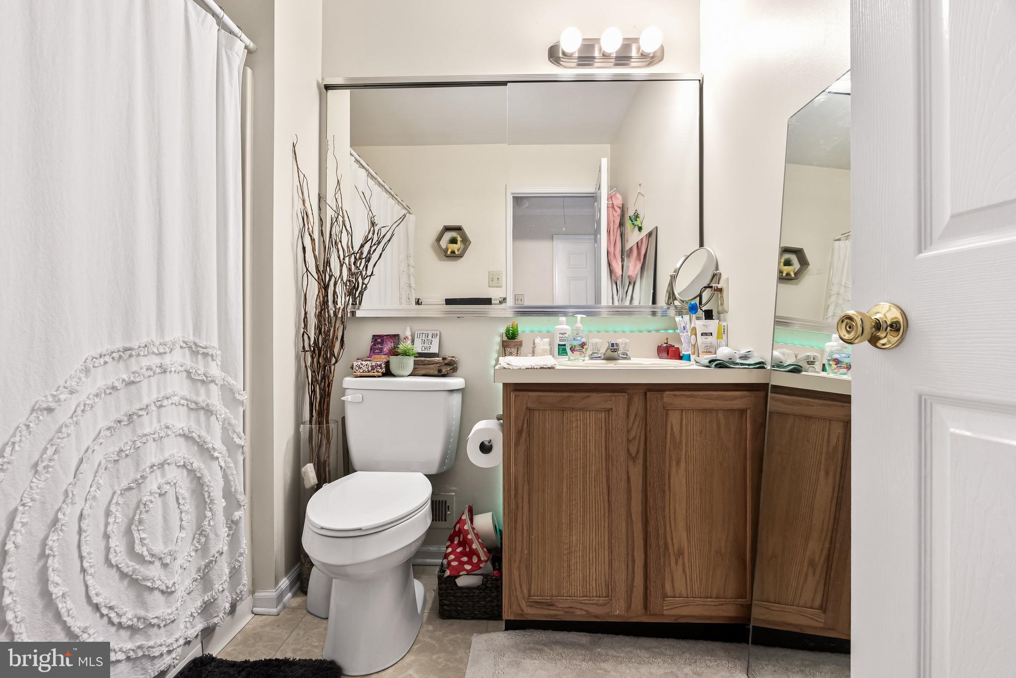 208 Quay Ct