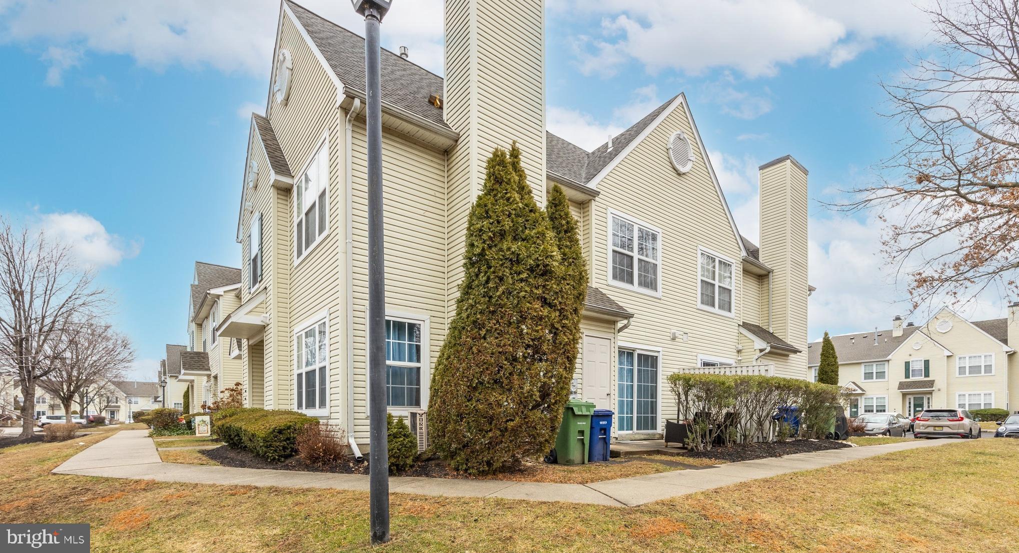 208 Quay Ct
