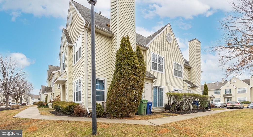 208 Quay Ct