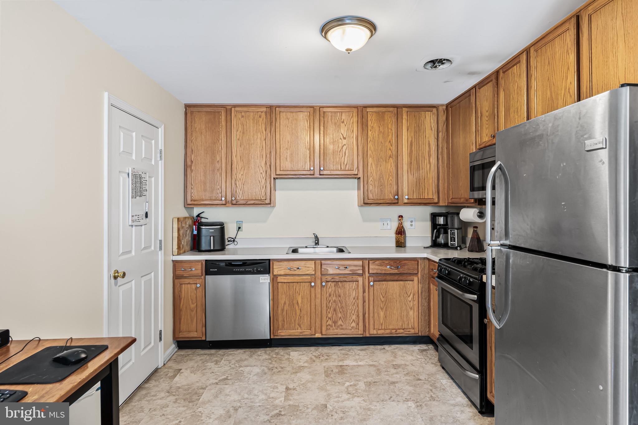 208 Quay Ct