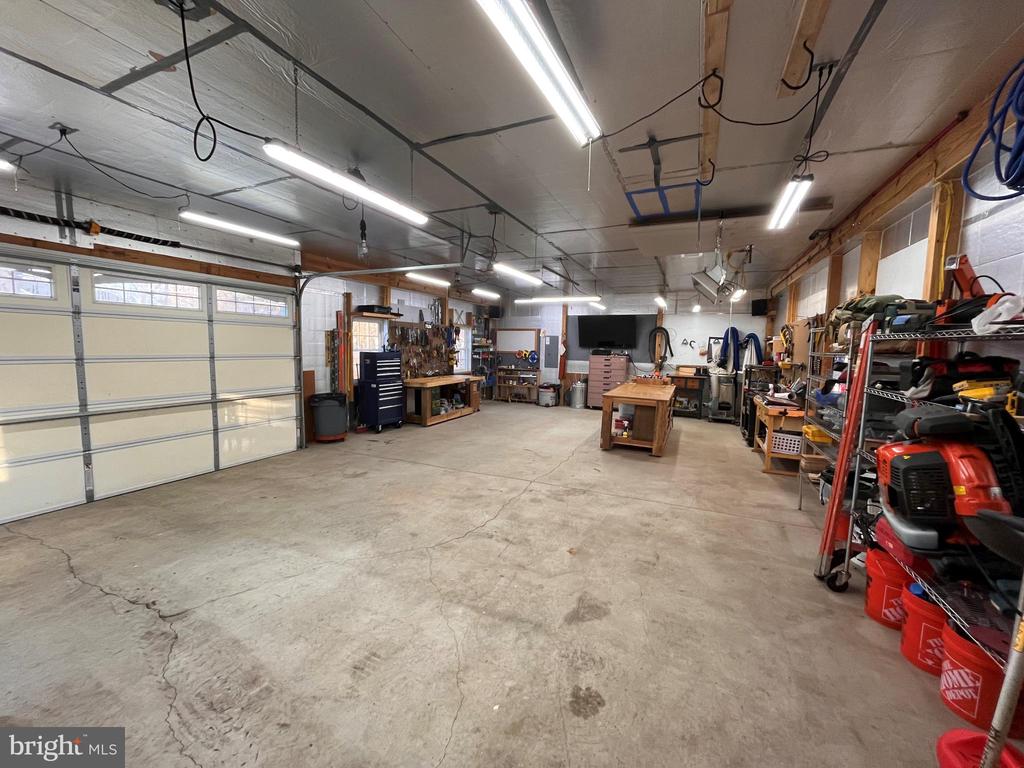 611 Delanco Rd