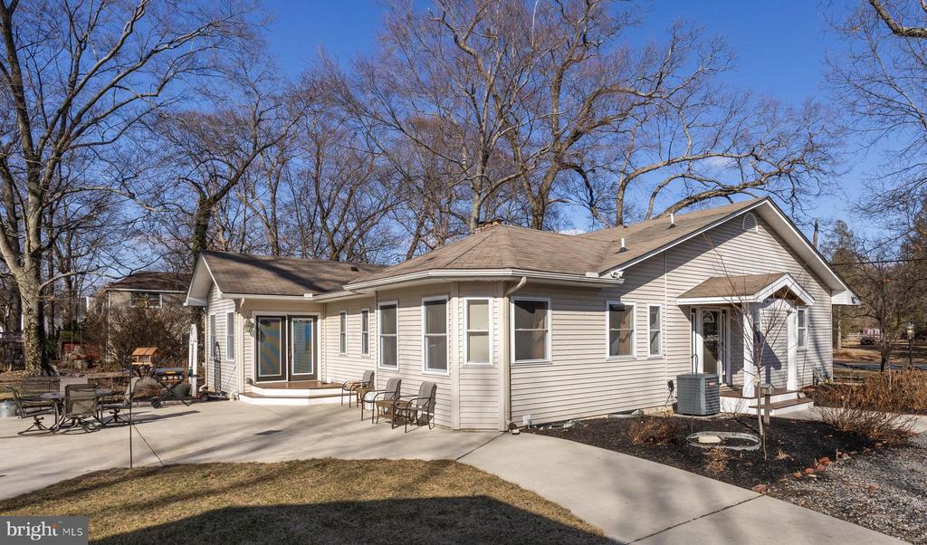 611 Delanco Rd