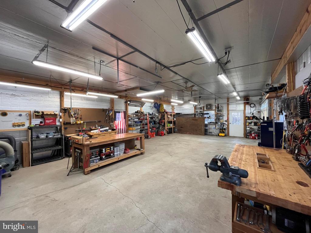 611 Delanco Rd