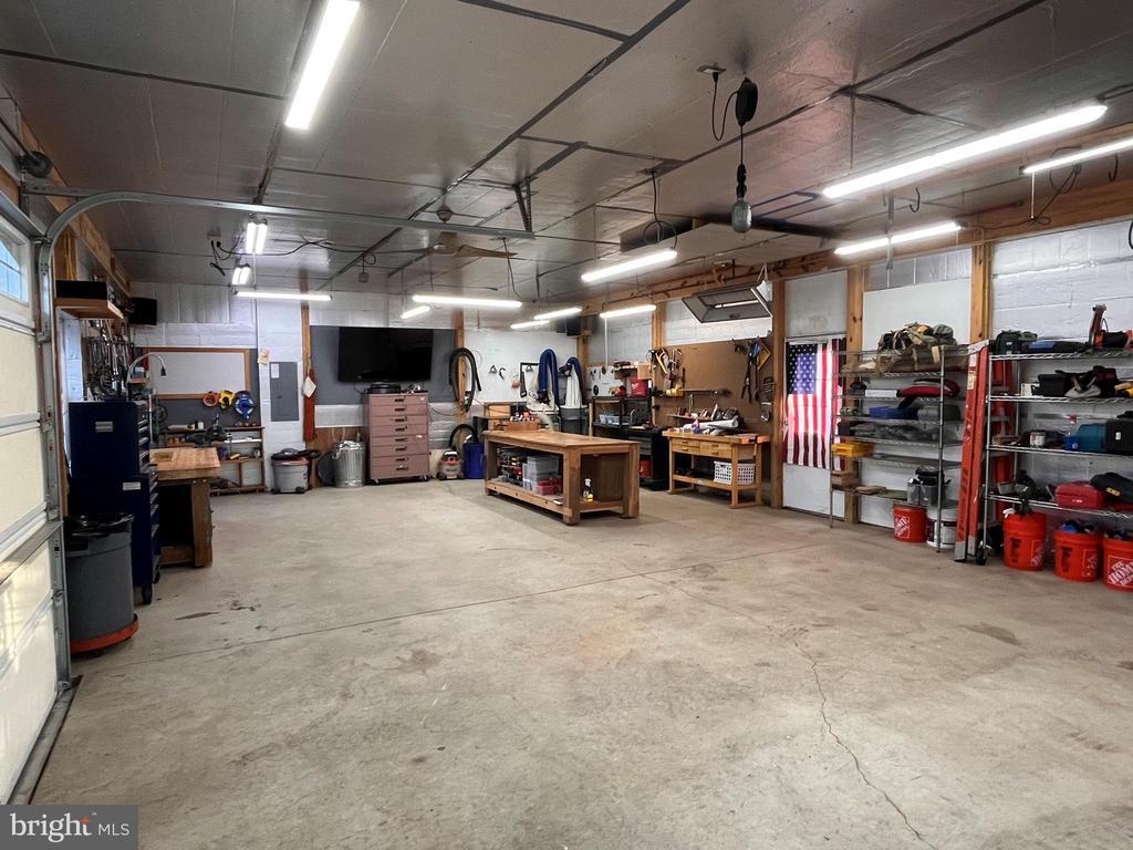 611 Delanco Rd