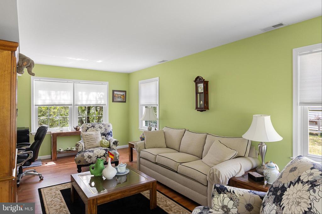 204 Knotty Oak Dr