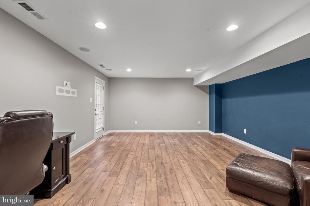 210 Nathan Dr