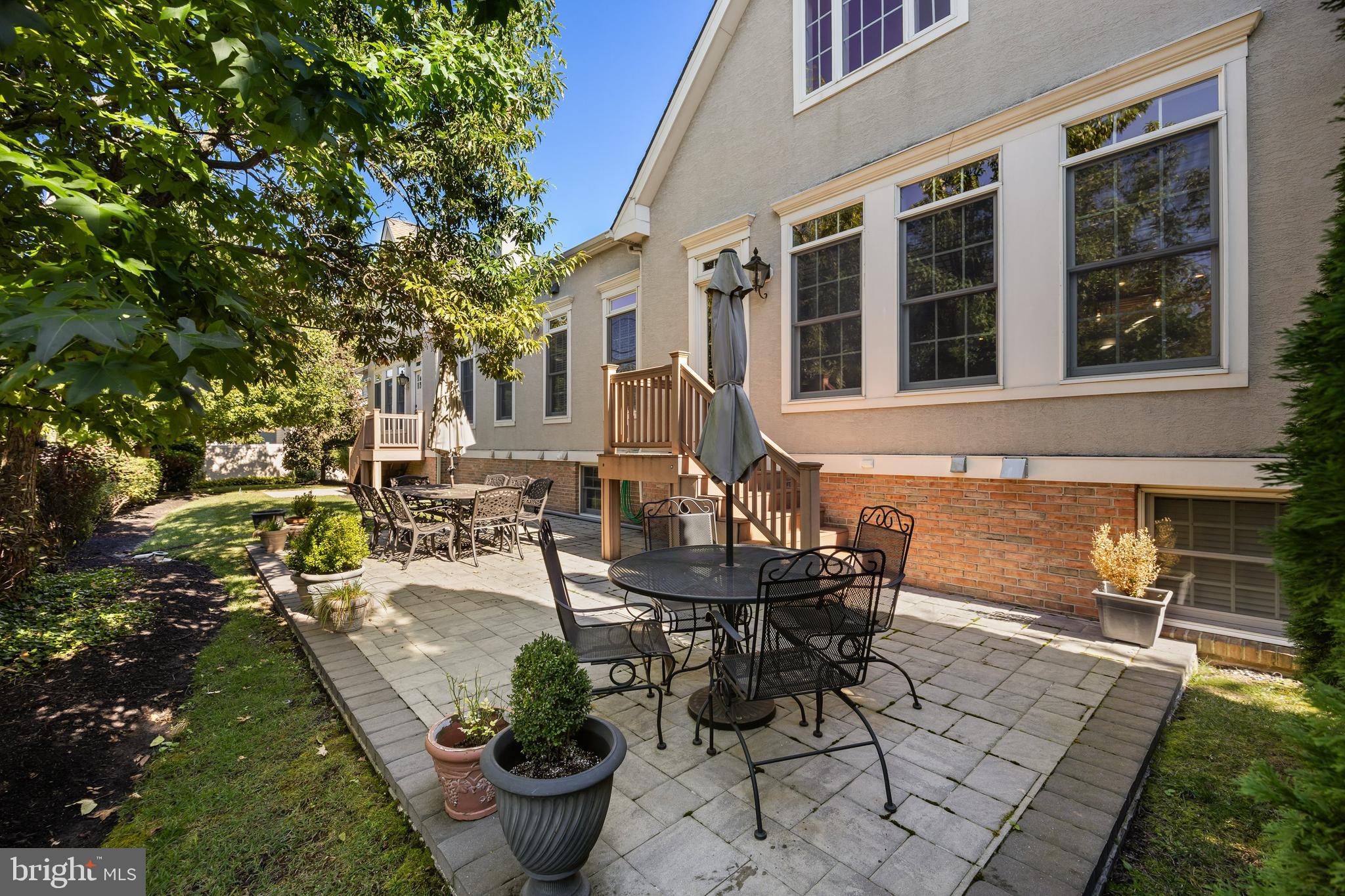 5 COLLINS MILL COURT