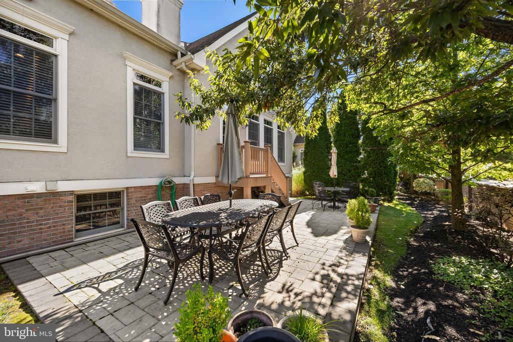 5 COLLINS MILL COURT