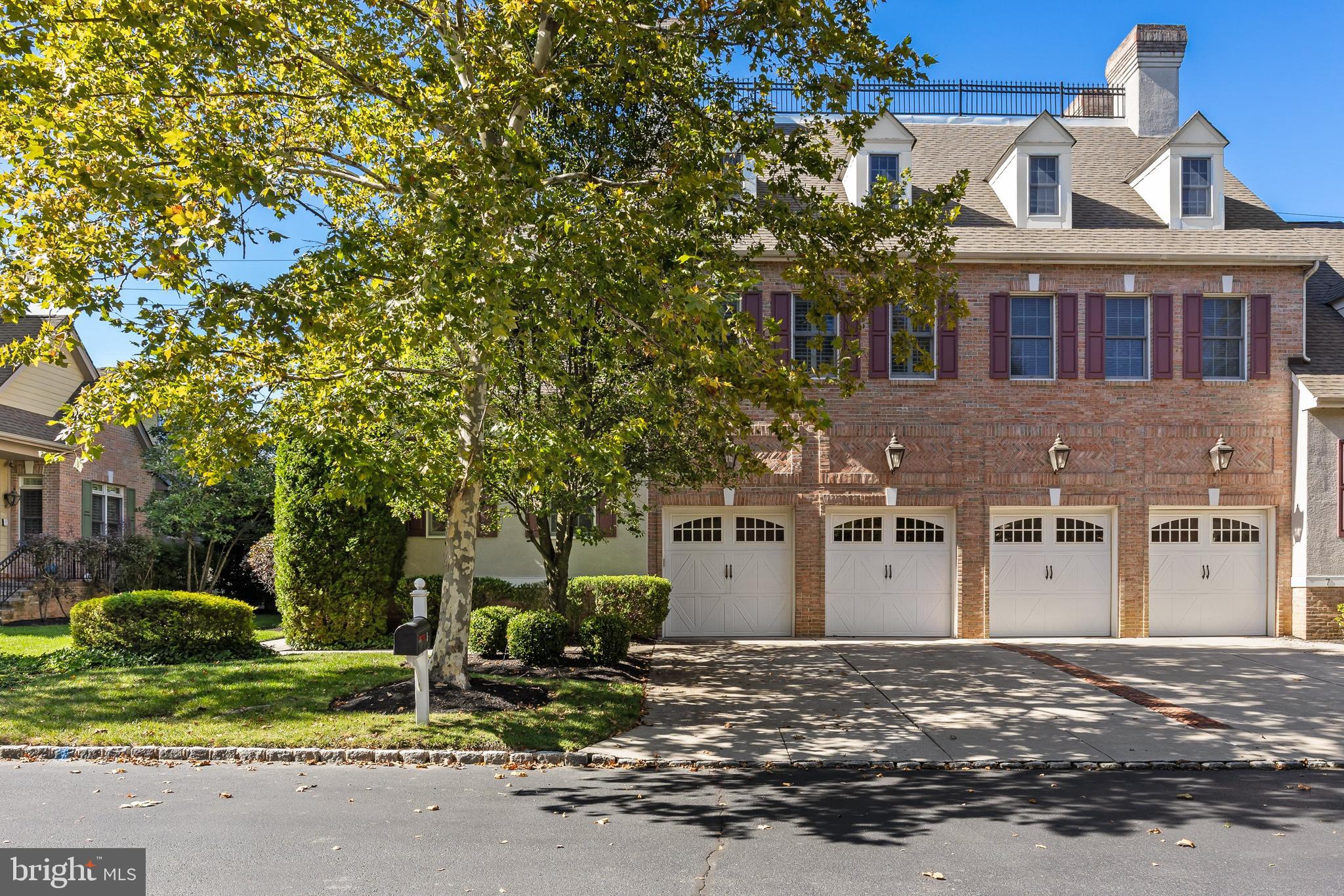 5 COLLINS MILL COURT
