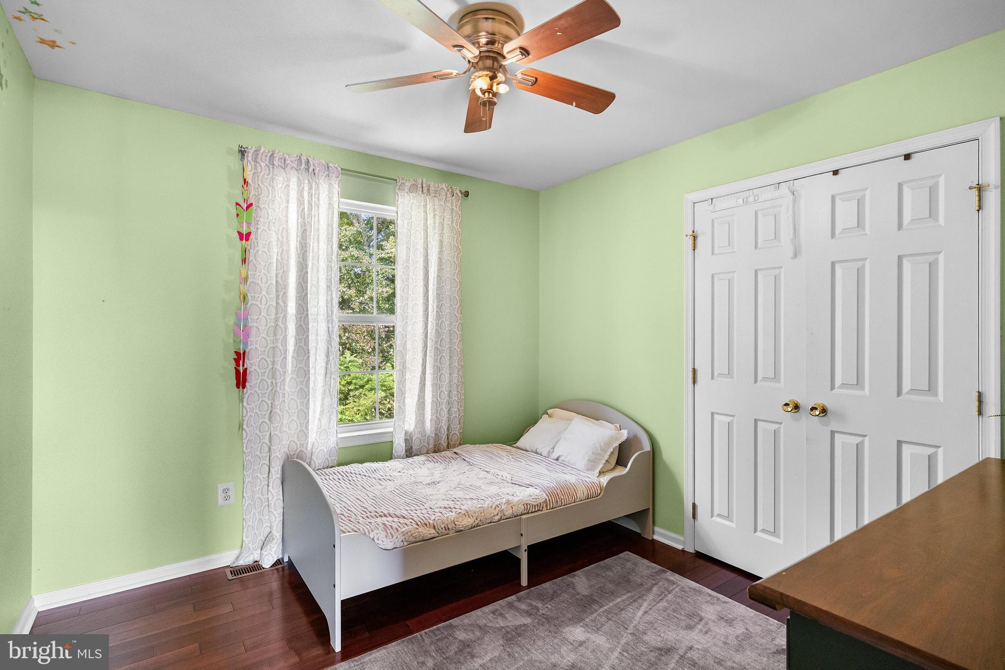 18 CARRIAGE DR.