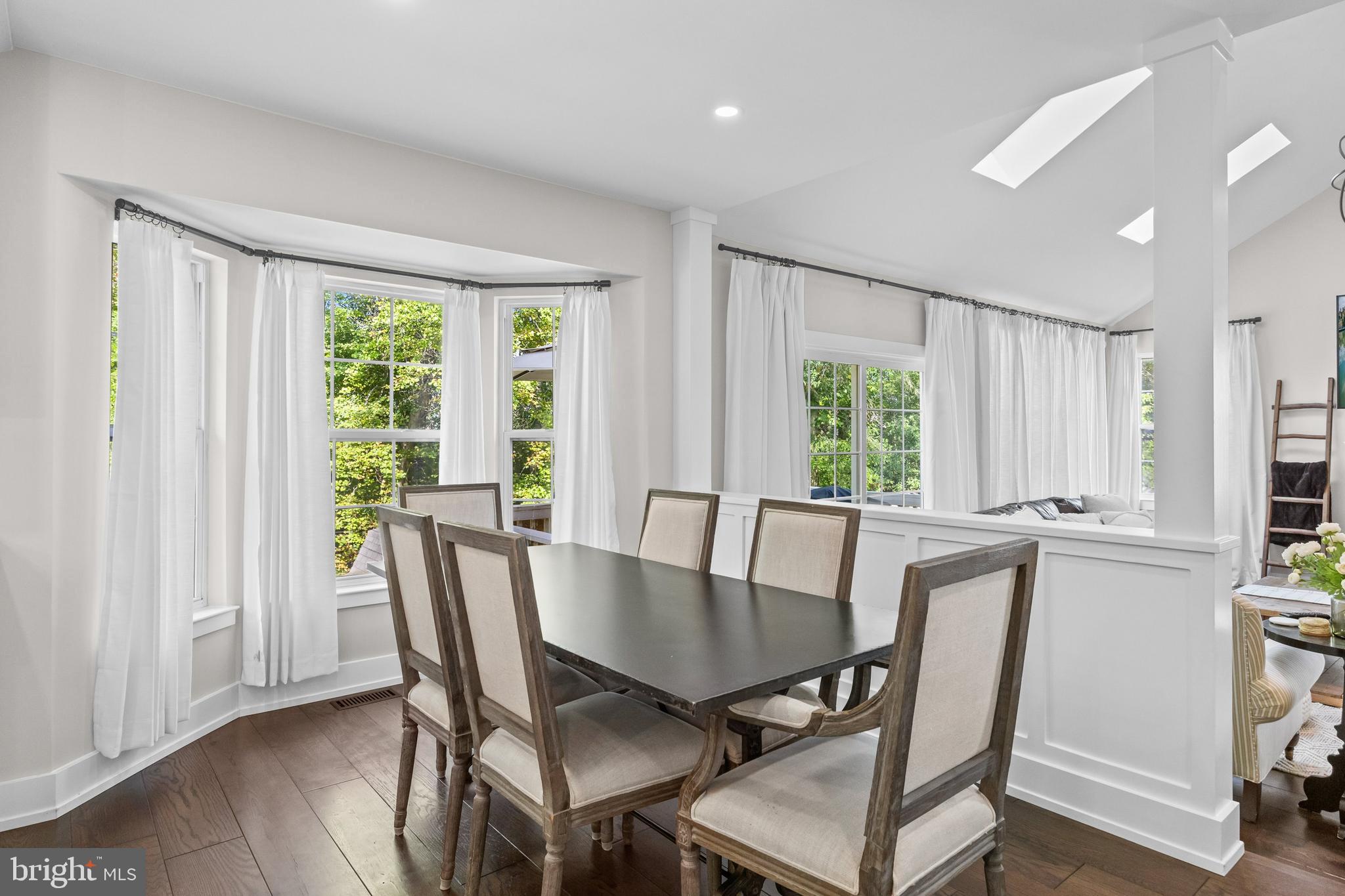 18 CARRIAGE DR.