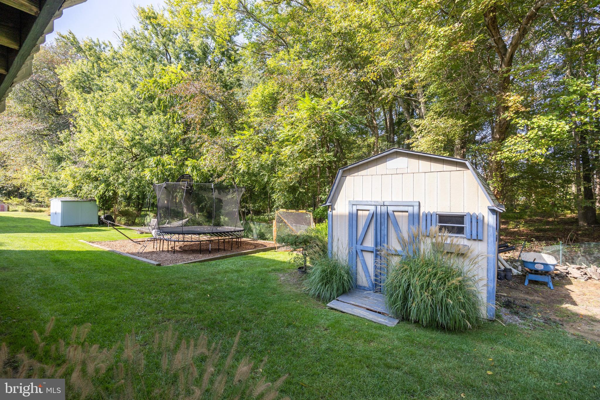 18 CARRIAGE DR.