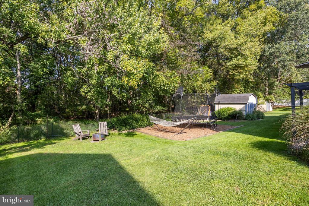 18 CARRIAGE DR.