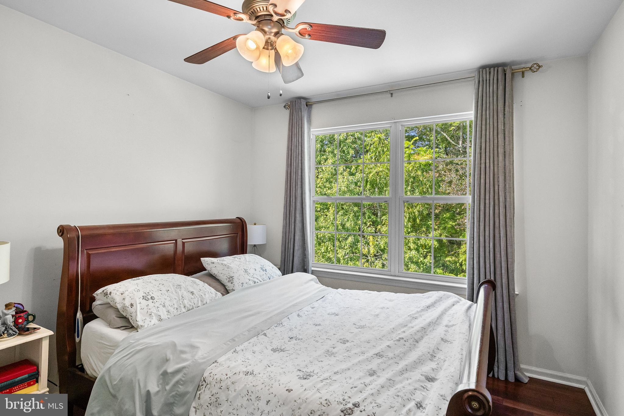 18 CARRIAGE DR.