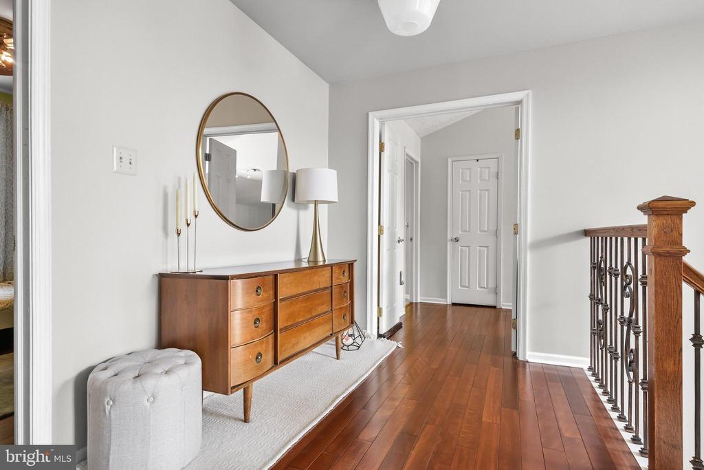 18 CARRIAGE DR.