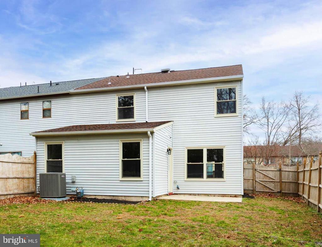 223 FOXWOOD LANE