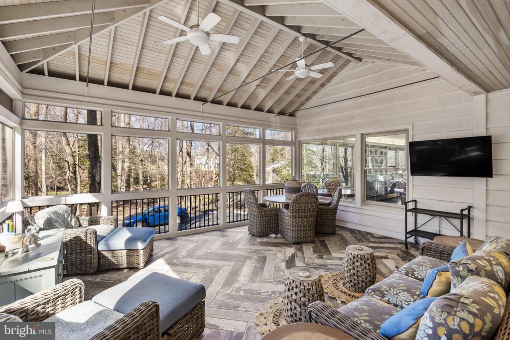 34 Manning Ln
