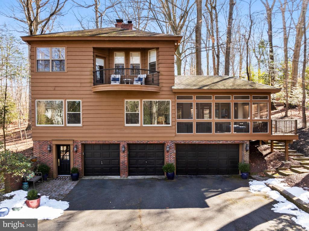 34 Manning Ln