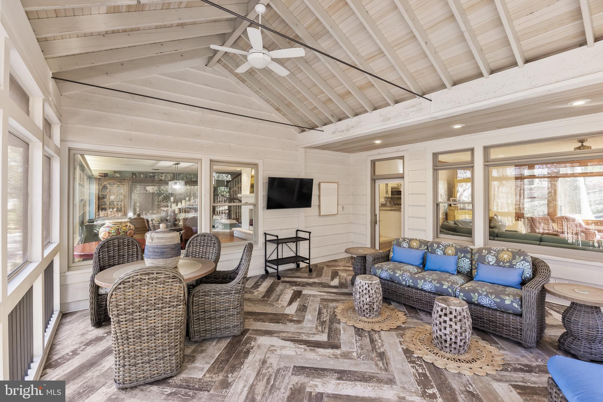 34 Manning Ln