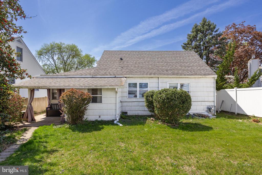 309 Delaware Ave