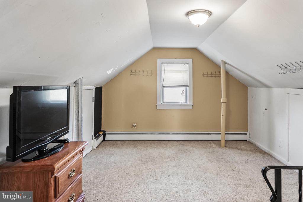 309 Delaware Ave