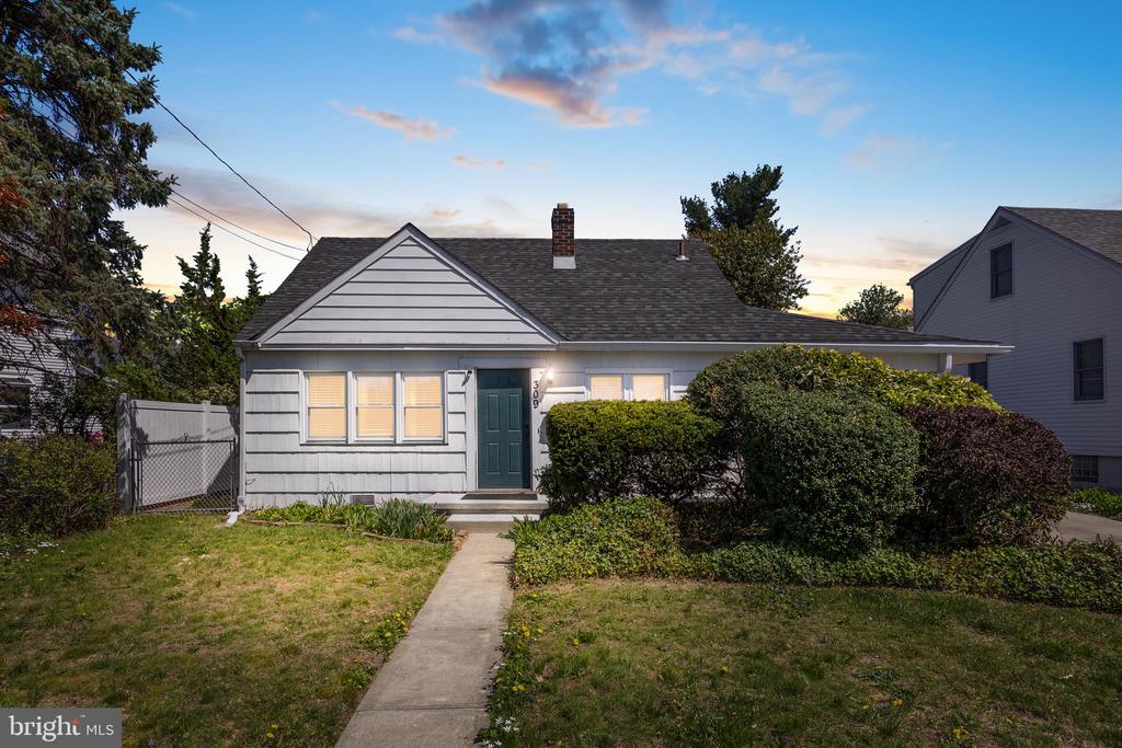 309 Delaware Ave