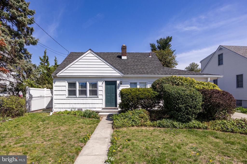 309 Delaware Ave