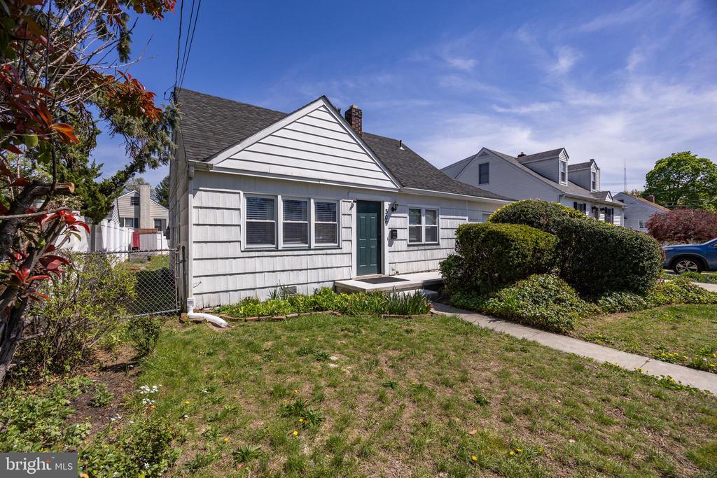 309 Delaware Ave