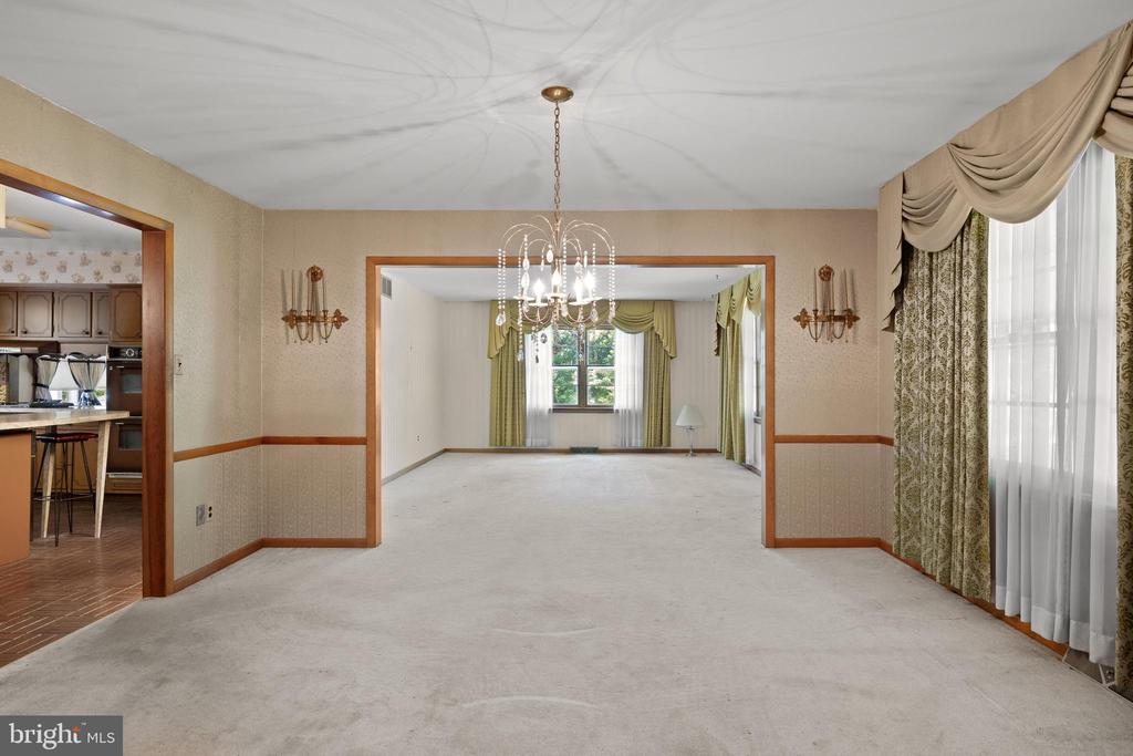 49 Clover Ave