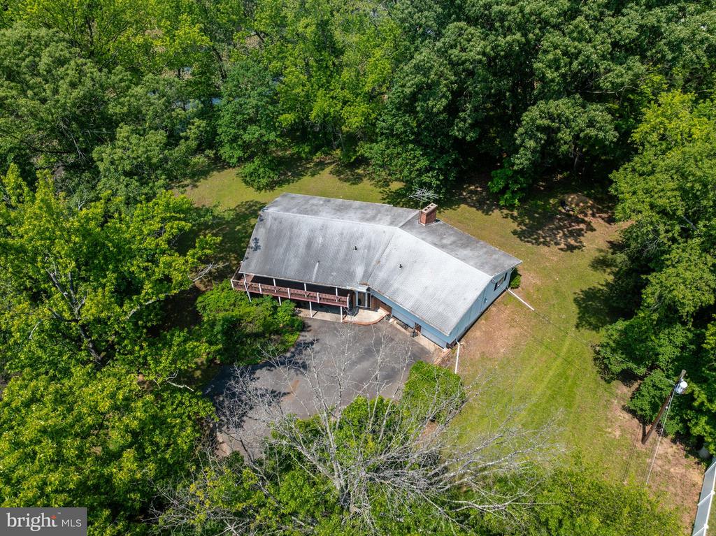 49 Clover Ave