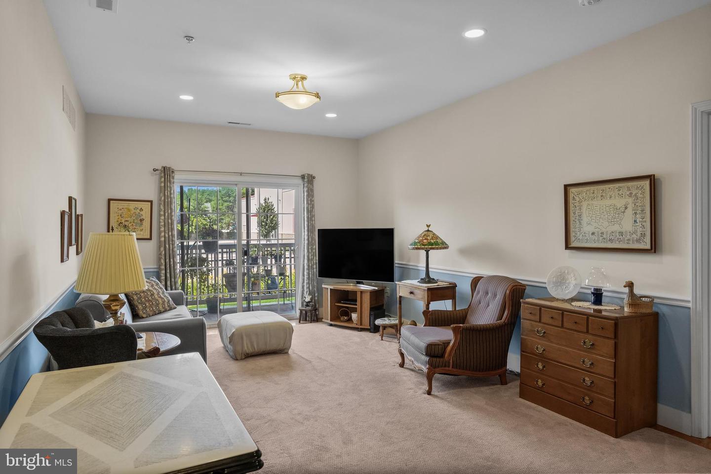 7330 Maple Ave #116