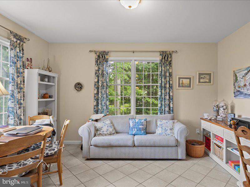 43 Joseph Dr
