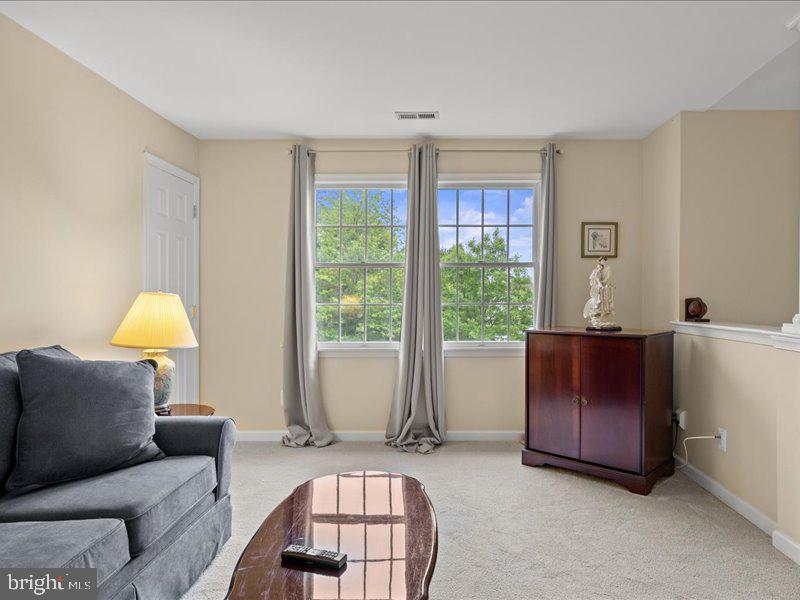 43 Joseph Dr