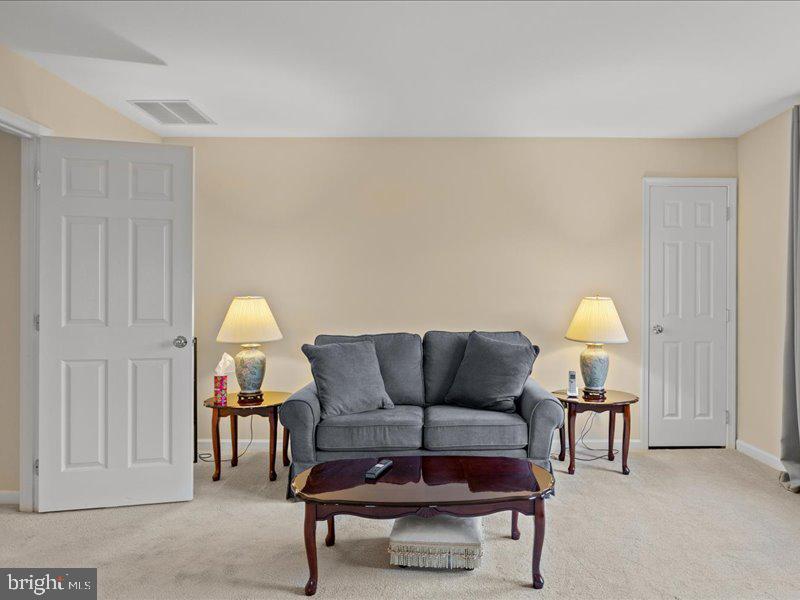 43 Joseph Dr