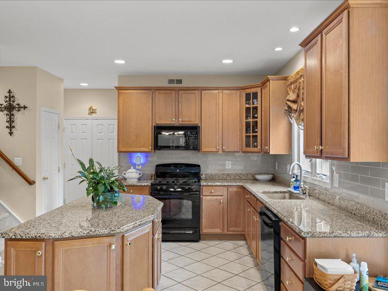 43 Joseph Dr