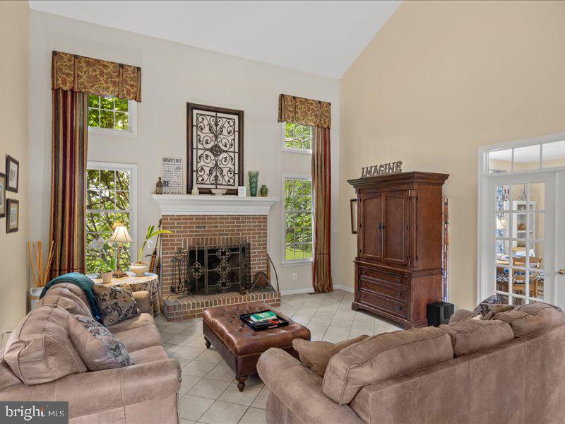 43 Joseph Dr